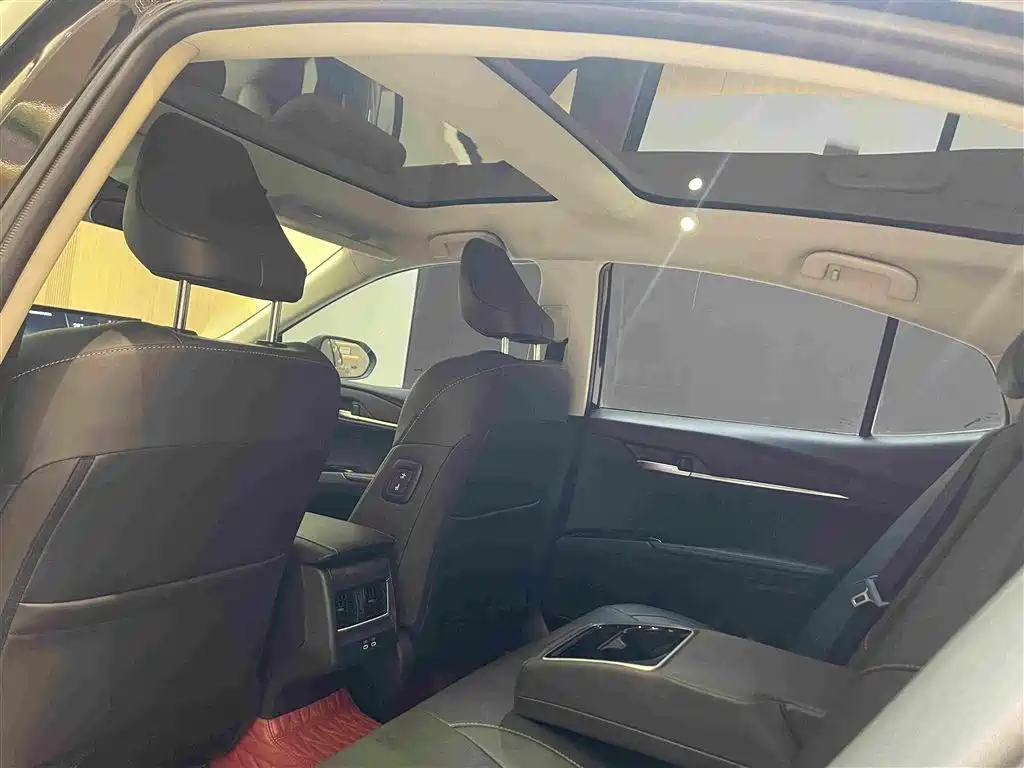 Toyota Camry — миниатюра 15