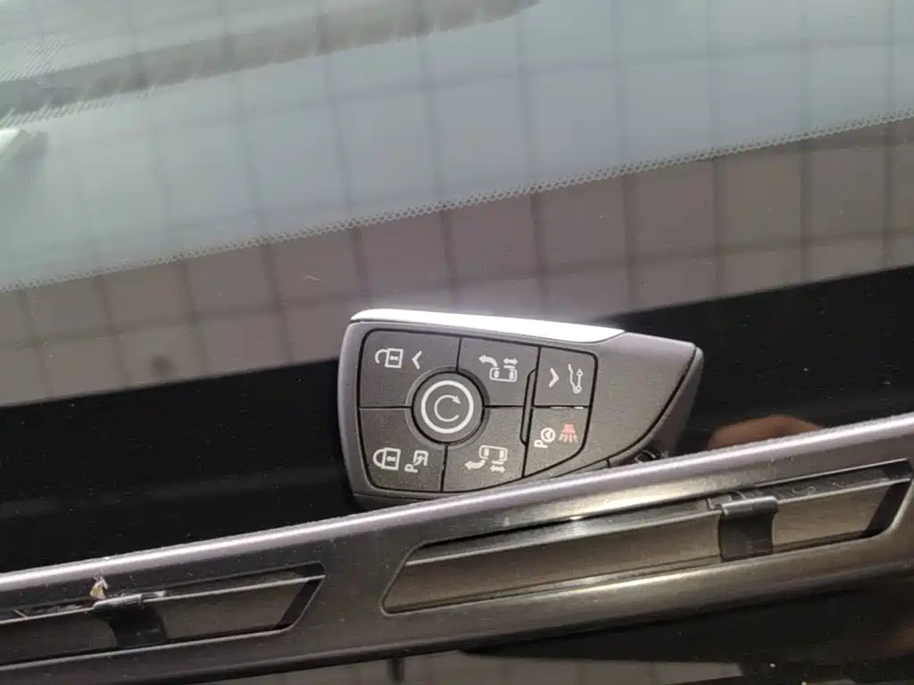 Buick GL8 2024 6 мест
