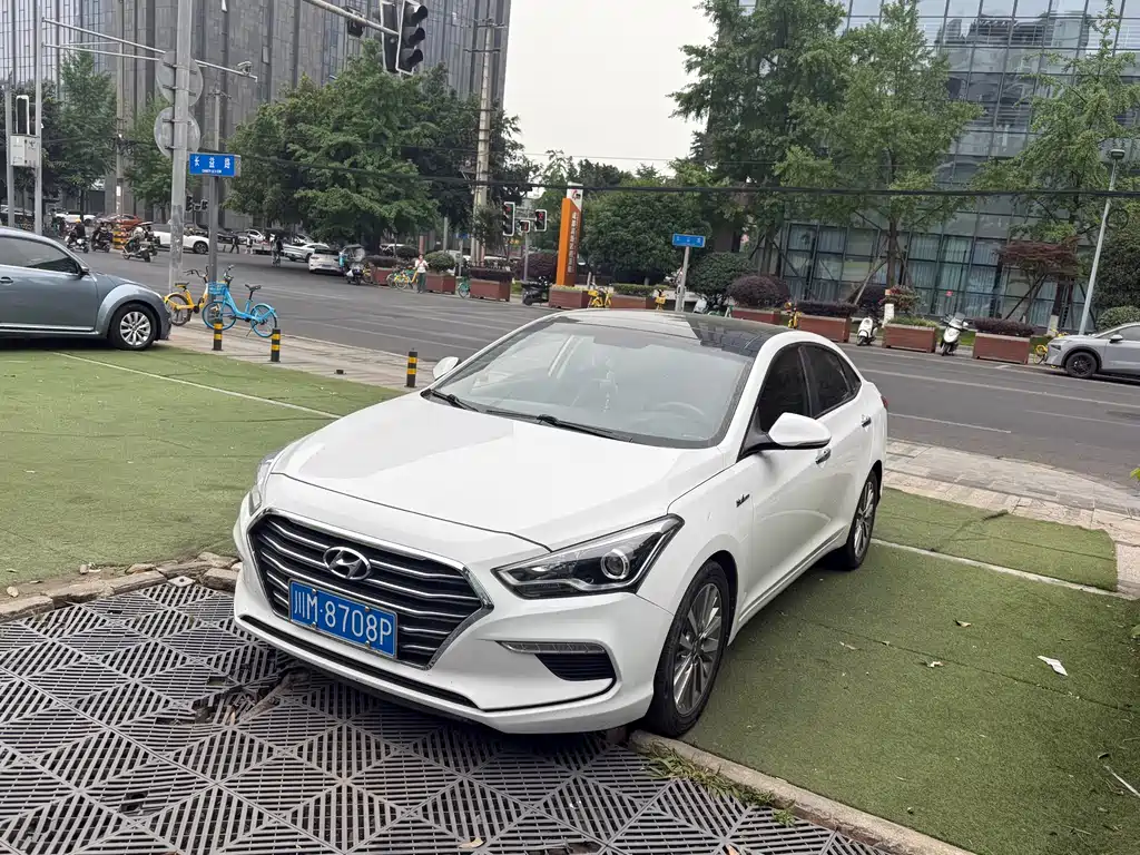 Hyundai Mistra 2017