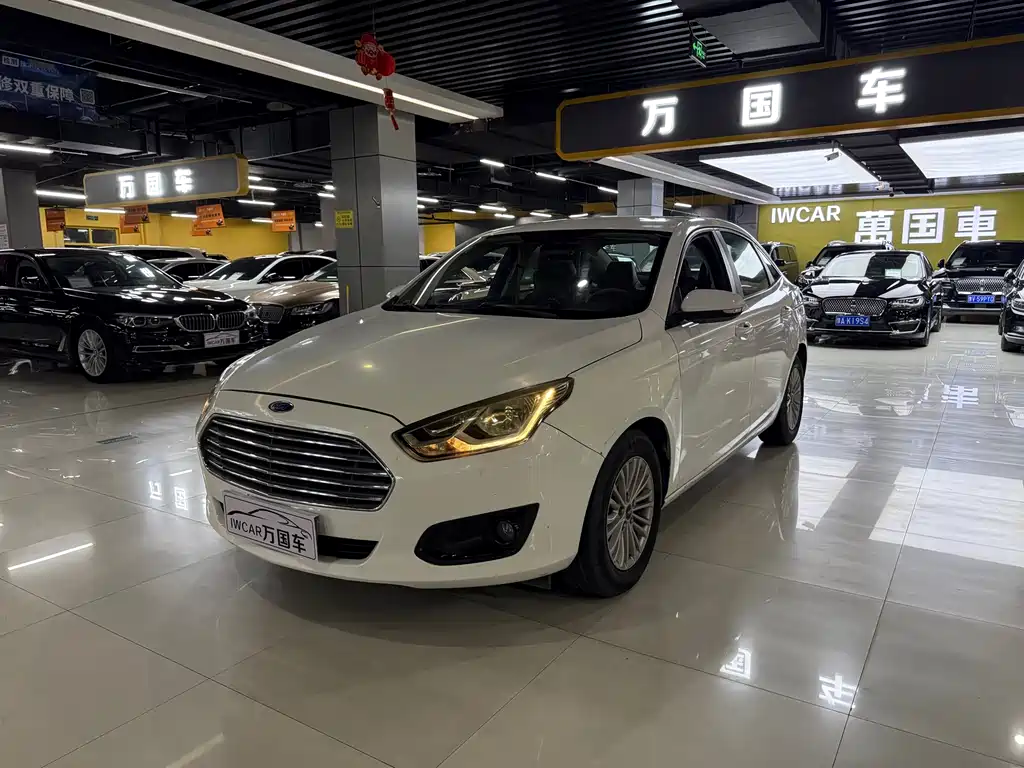 Ford Escort 2015 1.5L AT Comfort