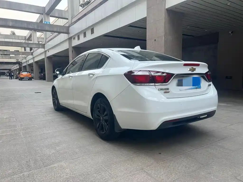Chevrolet Cruze 2015 1.4T DCG Flagship