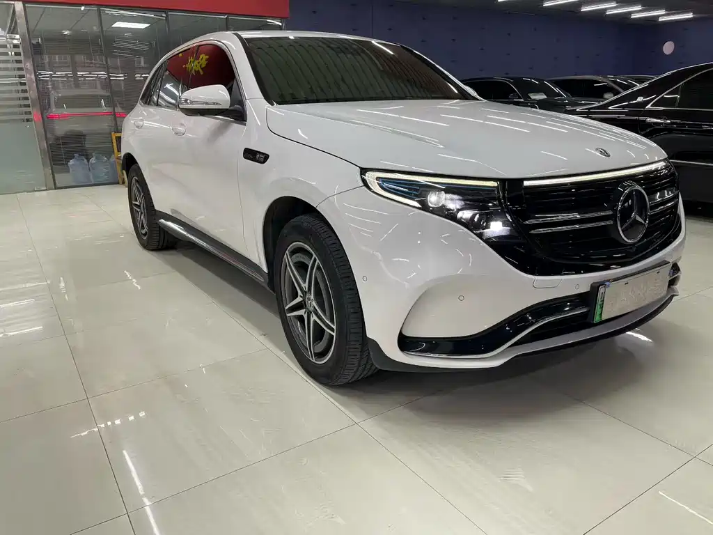 MERCEDES-BENZ EQC