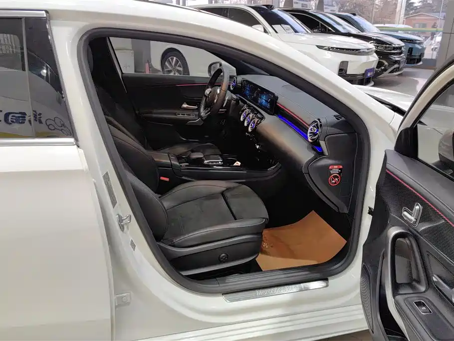 MERCEDES-BENZ A CLASS