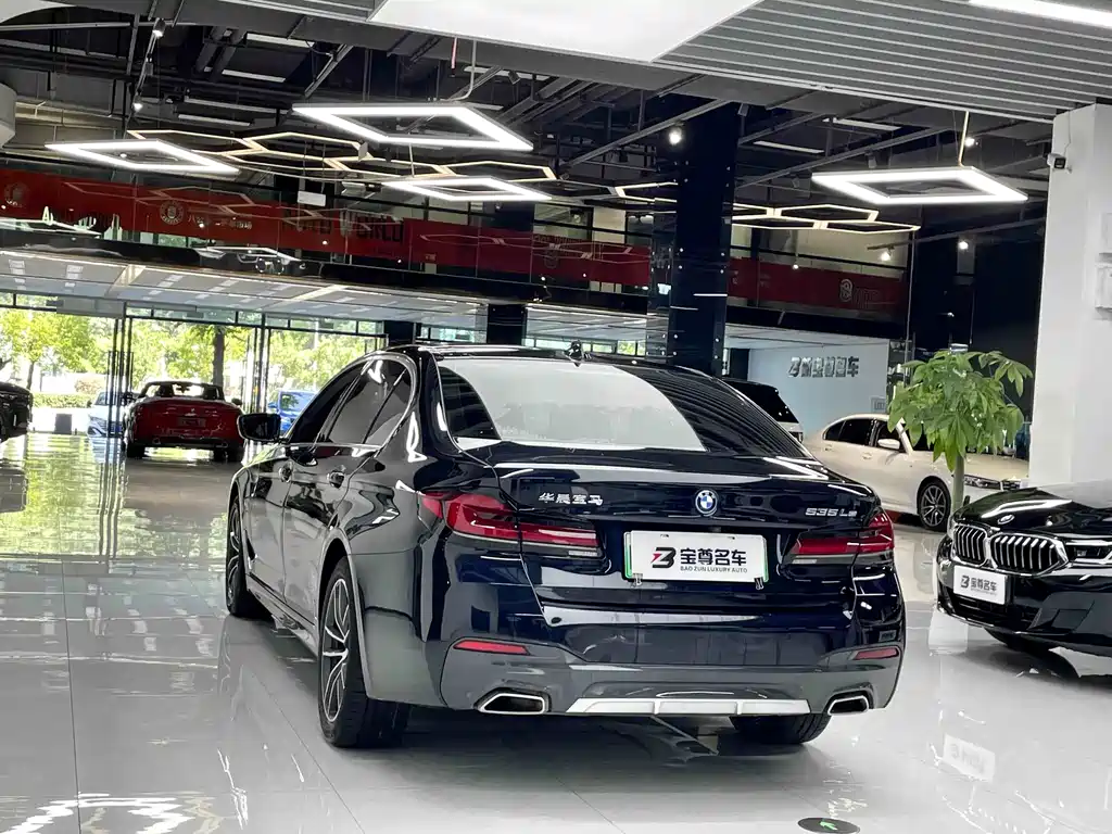 BMW 5 Series 5 2022 535Le M Sport