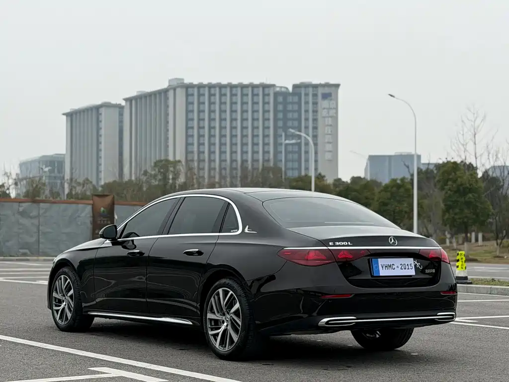 Mercedes-Benz E-Class E 2024 E 300 L Fashion