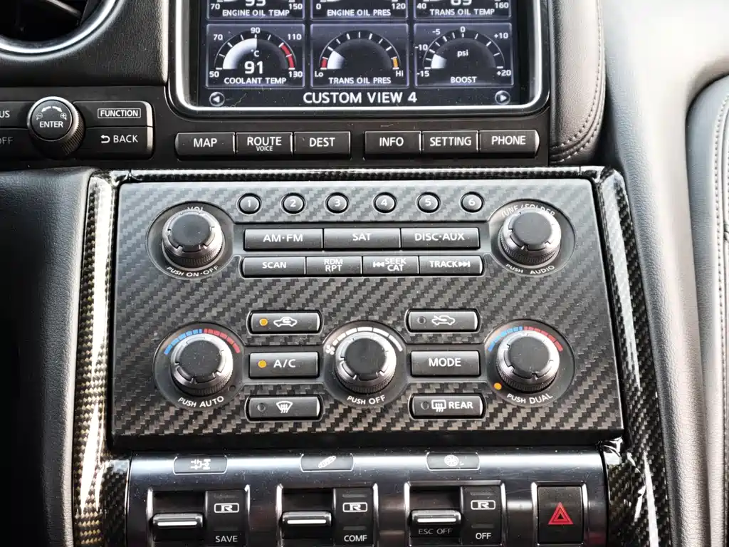 Nissan GT-R 3.8T Premium Edition, фото 17