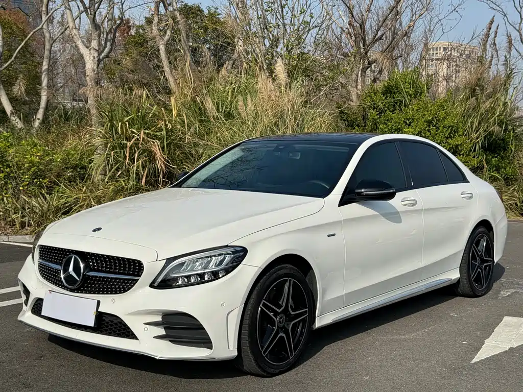 Mercedes-Benz C-Class 2021