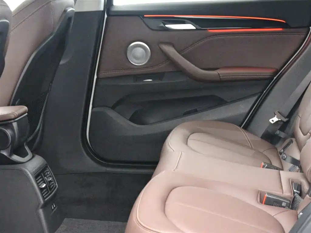 BMW X1 2020 sDrive25Li Lead
