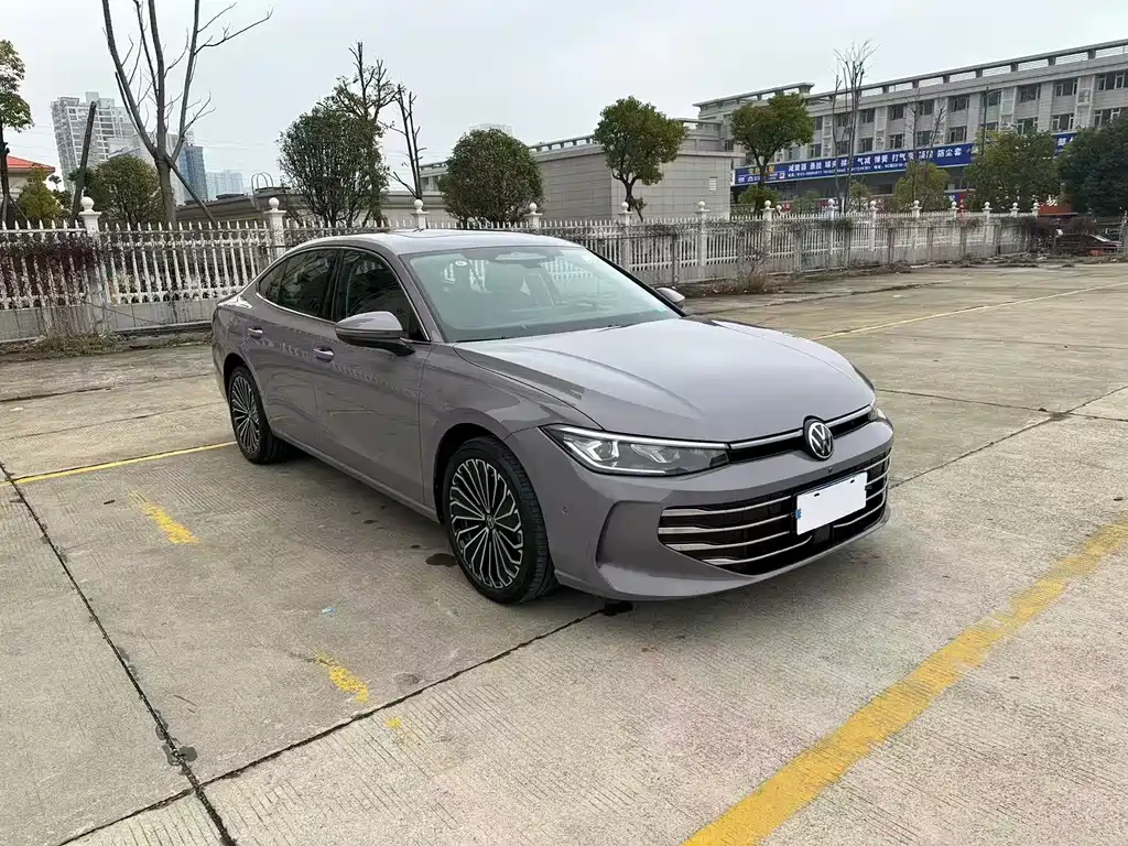 Volkswagen Passat 2024