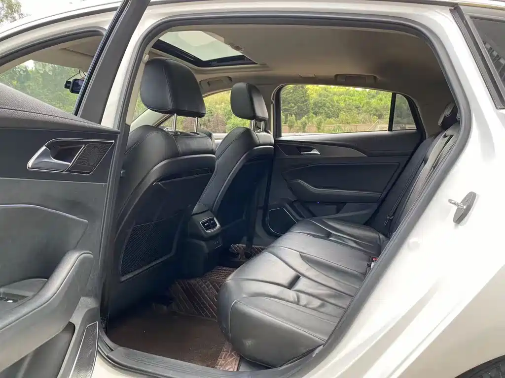 Hongqi H5 2022 1.5T DCT
