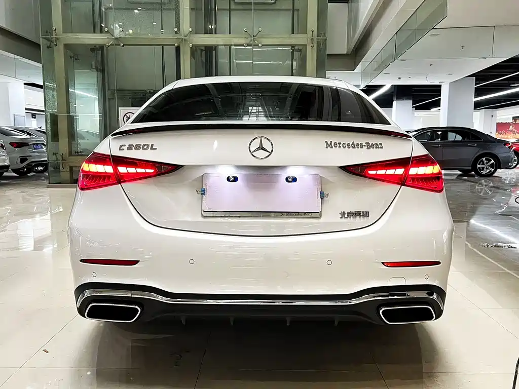 Mercedes-Benz C-Class — миниатюра 3