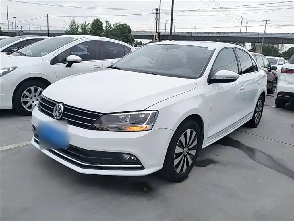 Volkswagen Sagitar 2018