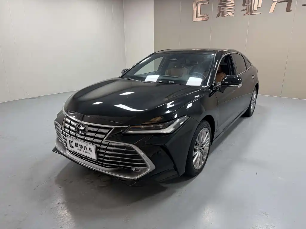 Купить Toyota Avalon