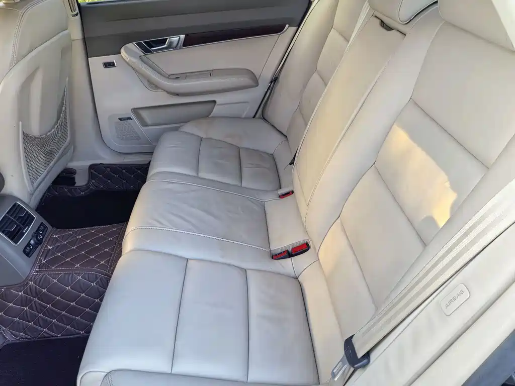 Audi A6L 2011 2.8 FSI Luxury