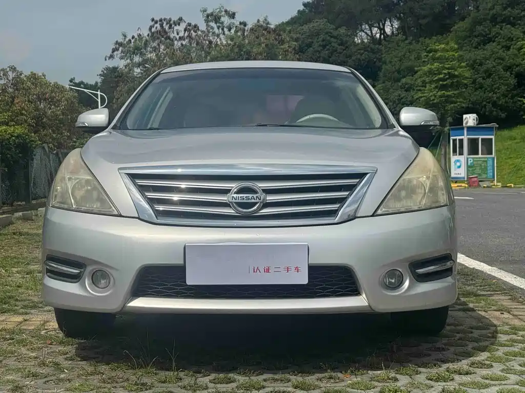 Nissan Altima 2011 2.0L XE Standard