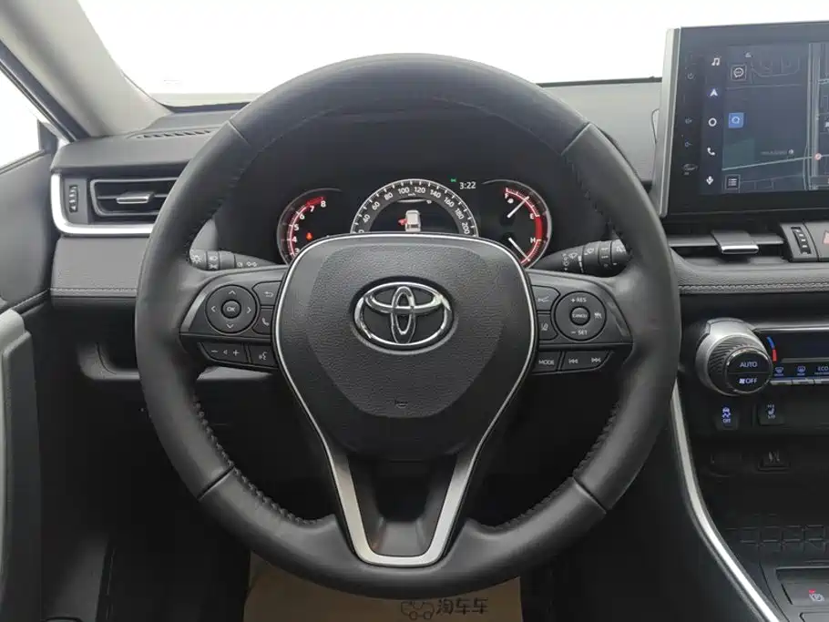Toyota RAV4 — миниатюра 15