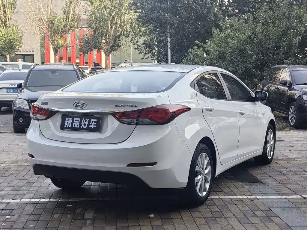 Hyundai Elantra Langdong — миниатюра 4