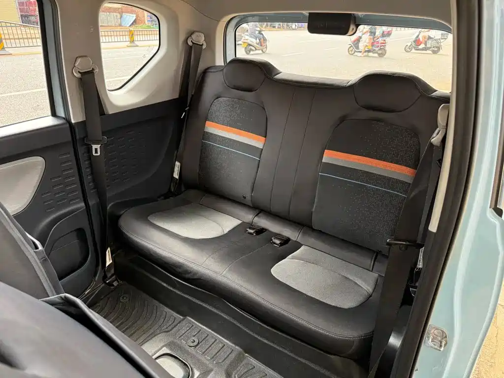 Wuling MINIEV — миниатюра 6