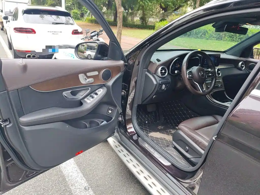 Mercedes-Benz GLC — миниатюра 12
