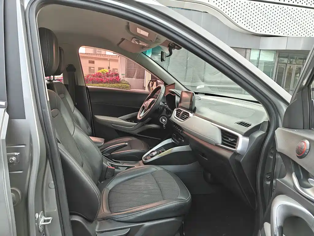 Baojun 510 1.5L Auto Anniversary Special Edition China V, фото 4