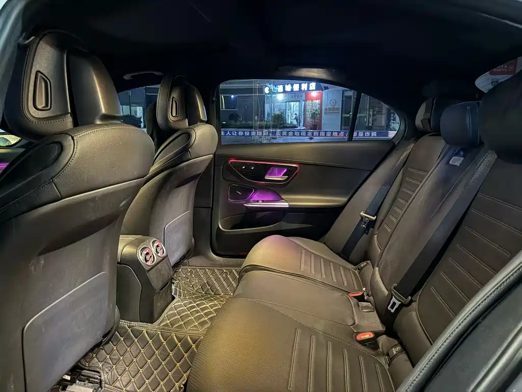 Mercedes-Benz C-Class — миниатюра 5
