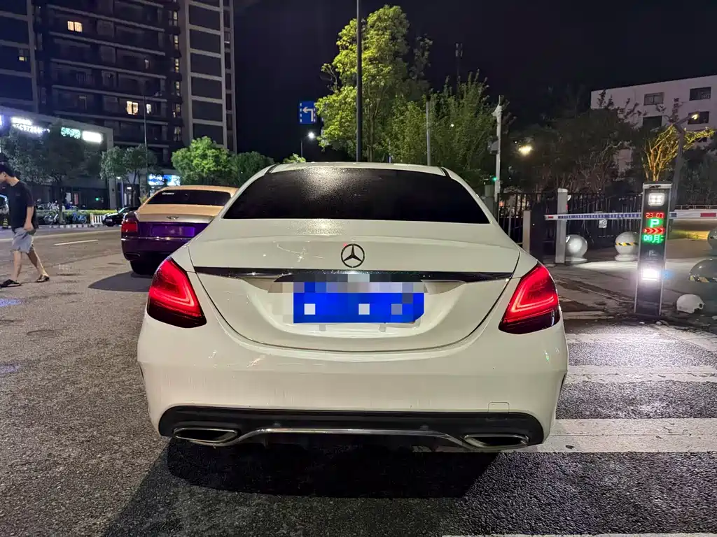 Mercedes-Benz C-Class — миниатюра 9