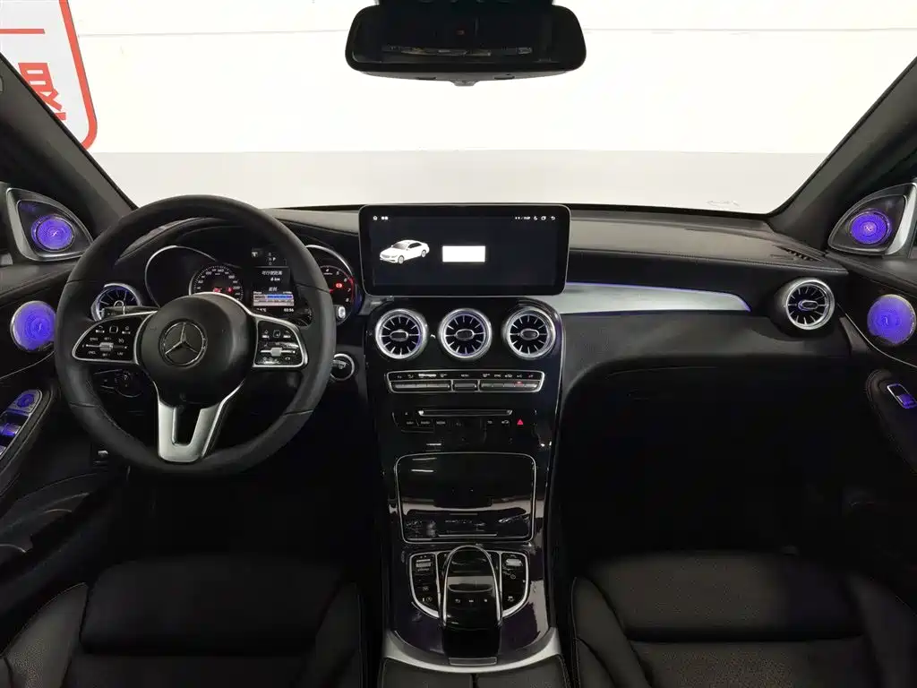 Mercedes-Benz GLC 2018 GLC 260 4MATIC Luxury