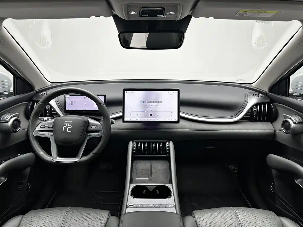 BYD Yuan Plus — миниатюра 13