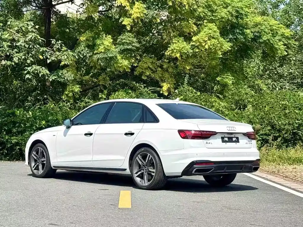 Audi A4L — миниатюра 7