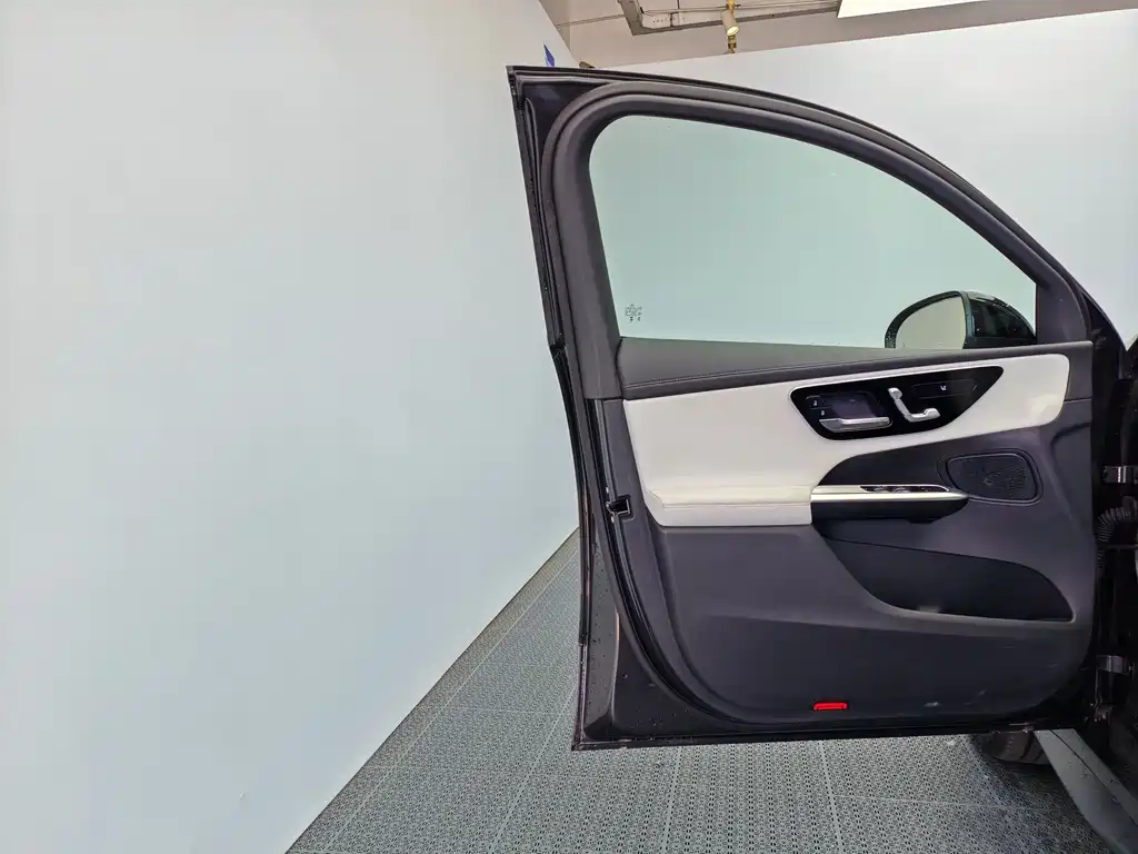 Mercedes-Benz GLC Coupe — миниатюра 13