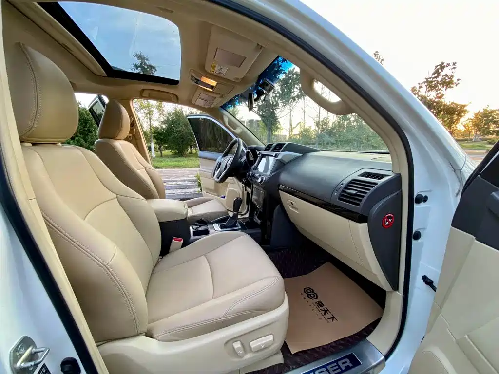 Toyota Prado (Import) — миниатюра 5