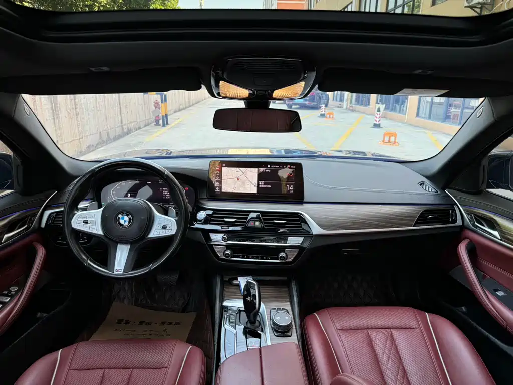 BMW 5 Series — миниатюра 9