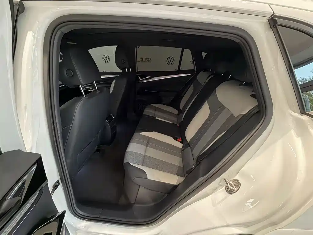 Volkswagen ID.4 Crozz — миниатюра 6