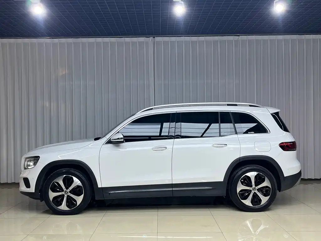 Mercedes-Benz GLB — миниатюра 4