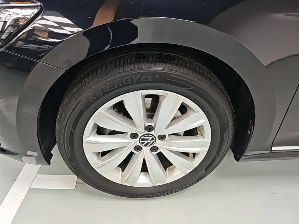 Volkswagen Passat — миниатюра 23