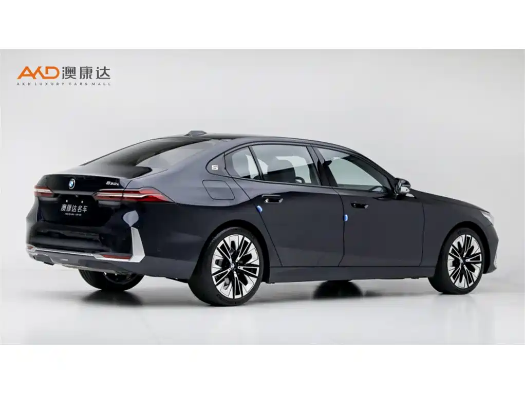 BMW 5 Series — миниатюра 3