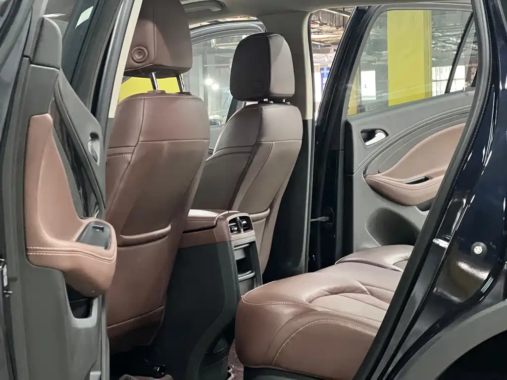 Buick Envision Plus — миниатюра 5