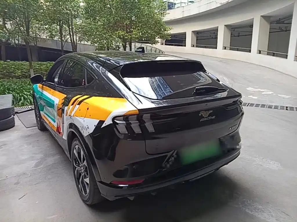 Ford Mustang Mach-E — миниатюра 5