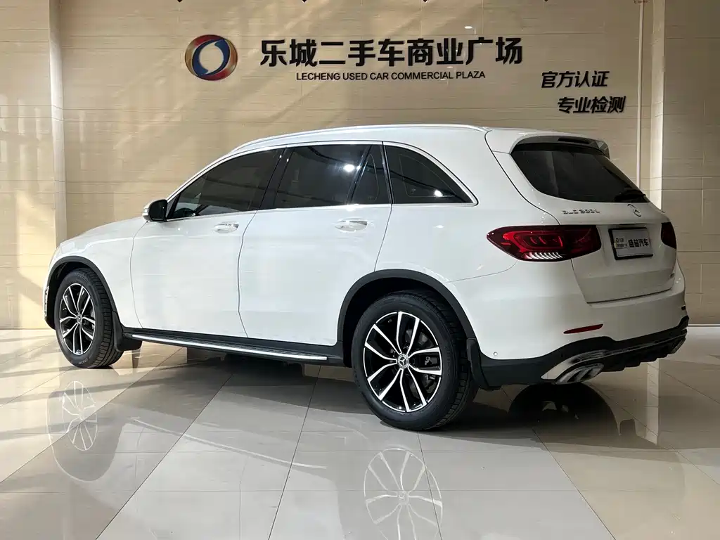 MERCEDES-BENZ GLC