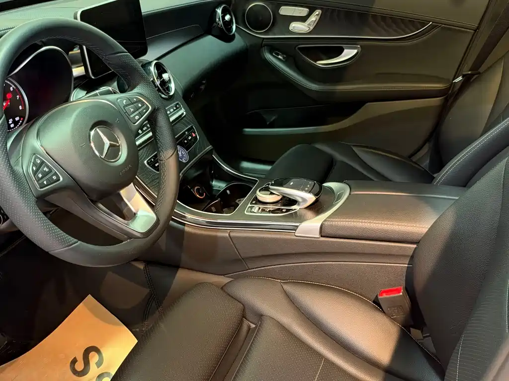 Mercedes-Benz C-Class — миниатюра 9