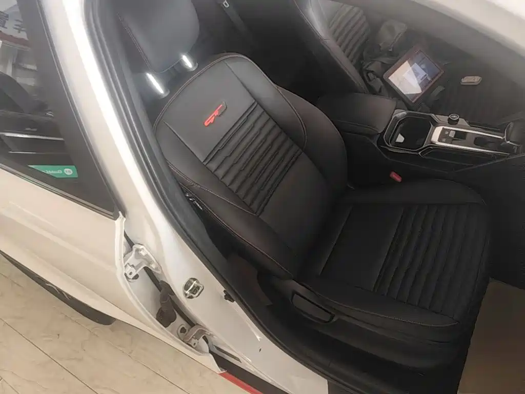 Kia Sportage — миниатюра 25