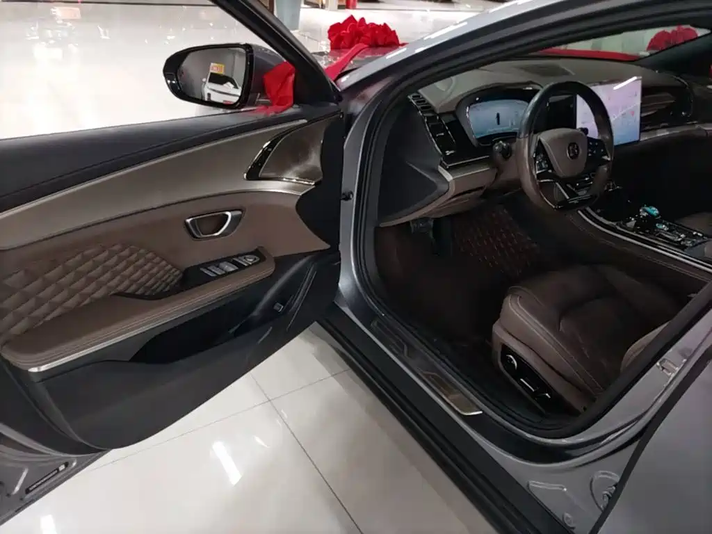 BYD Han — миниатюра 16