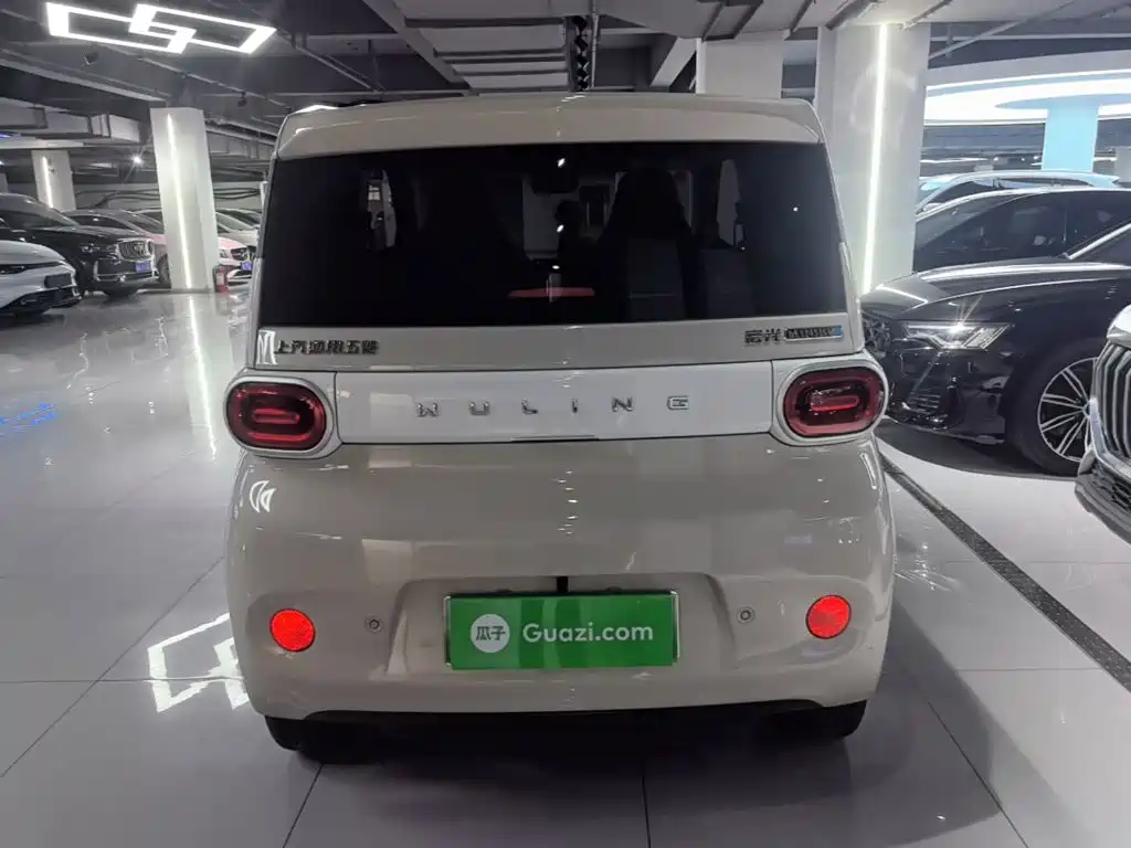 Wuling MINIEV — миниатюра 6