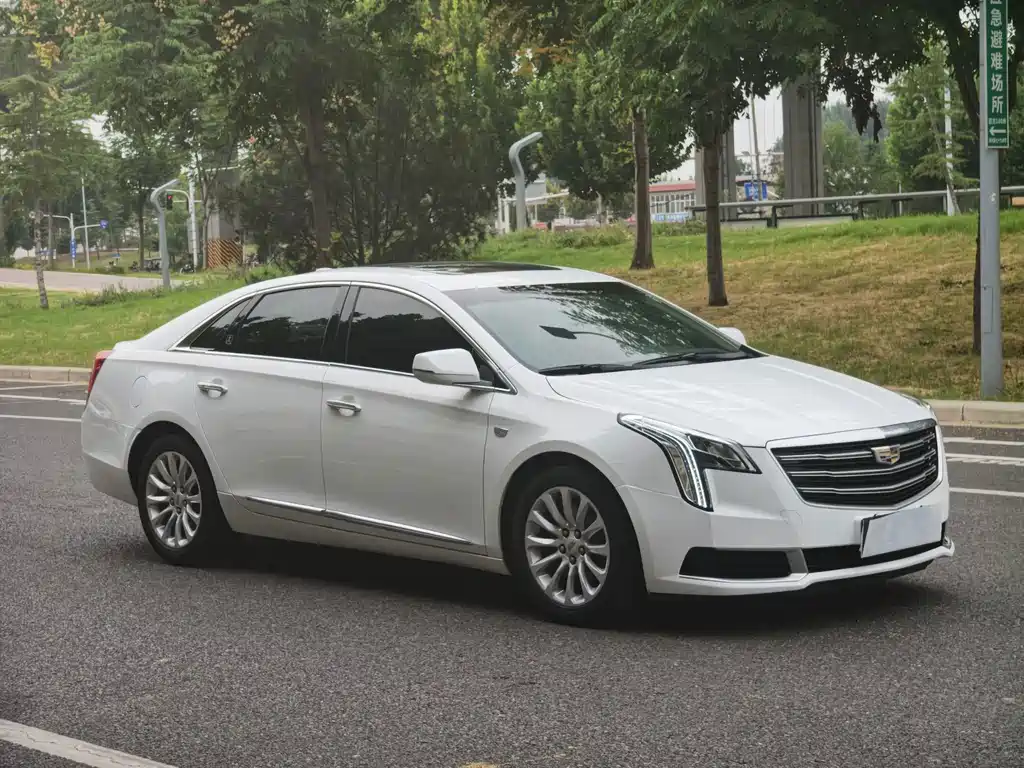 Cadillac XTS — миниатюра 2