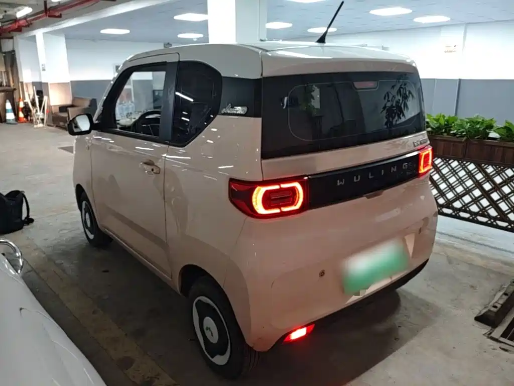 Wuling MINIEV — миниатюра 5