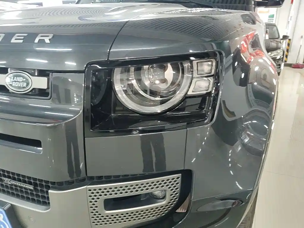 Land Rover Defender — миниатюра 24