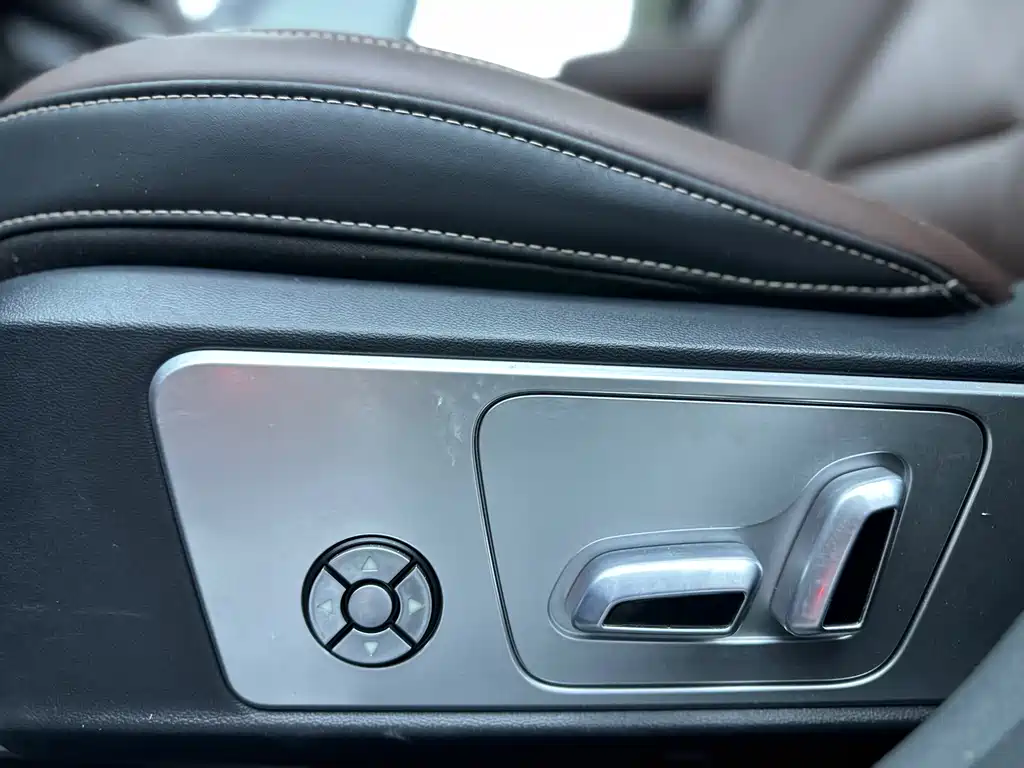 Wey Wey VV6 — миниатюра 15