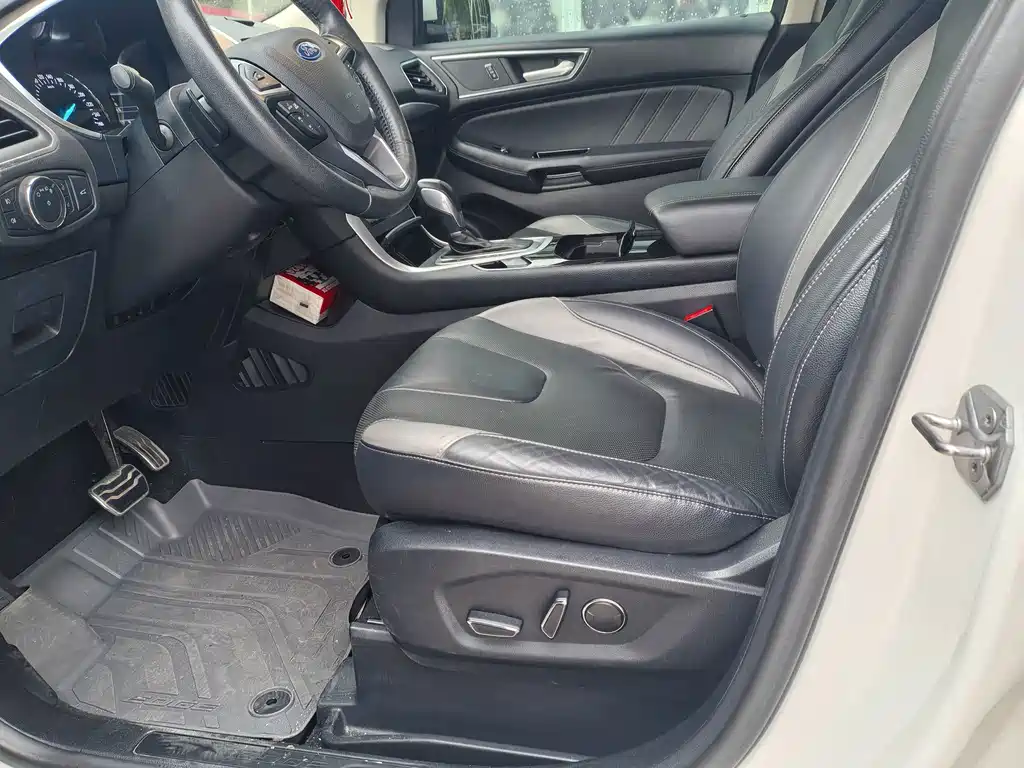 Ford Edge — миниатюра 4