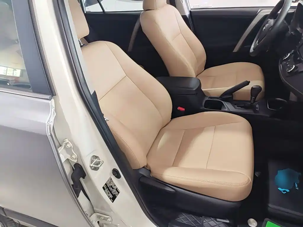 Toyota RAV4 — миниатюра 25