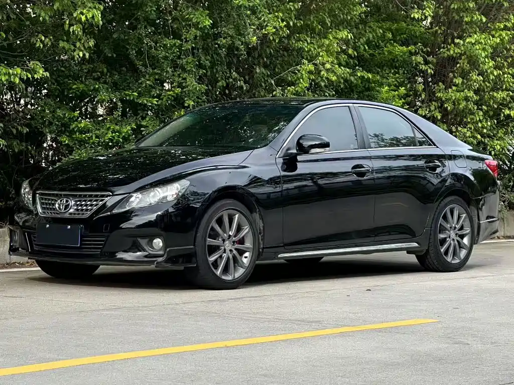 Toyota Reiz 2013